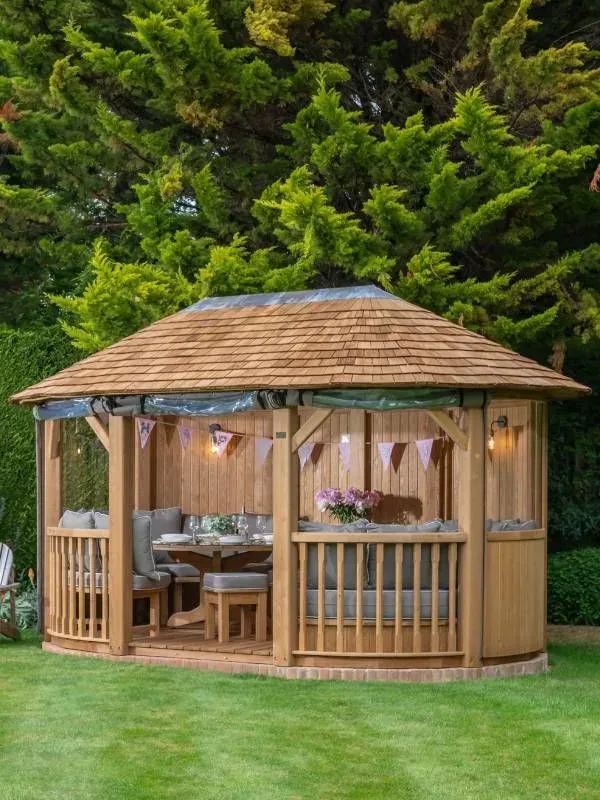 Crown Ascot gazebo