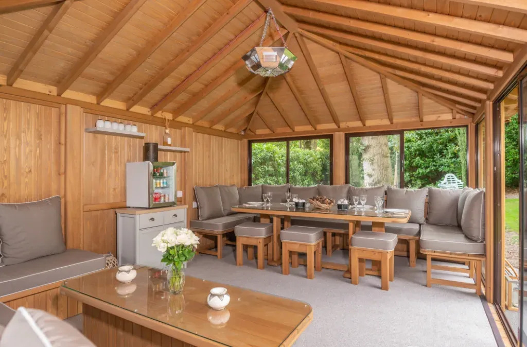 Maison d'été avec espace salon extérieur