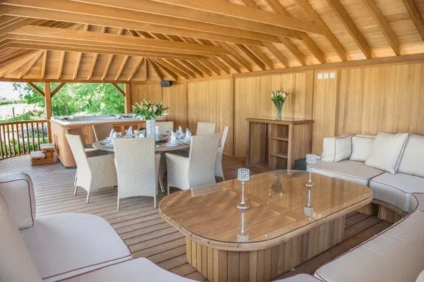 Gazebo Versailles avec Spa