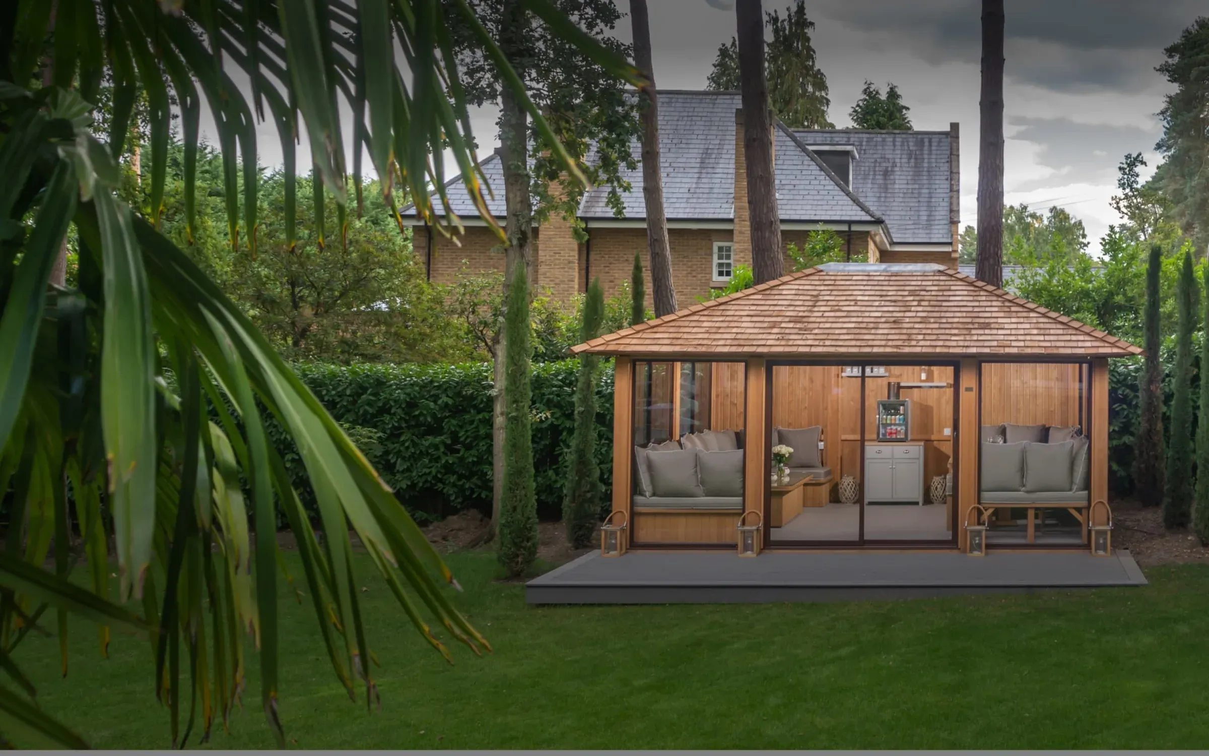 Crown Kensington dans un jardin